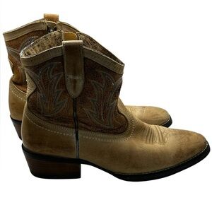 Ariat Billie Unbridled Side Zip Western Boots Womens Size 9 Leather Cowboy Ankle